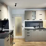 Apartment Spacious 3 Bedroom Step To Sea Garden And *