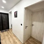 Apartment Spacious 3 Bedroom Step To Sea Garden And Warna
